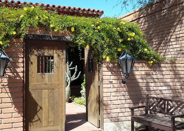 Desert Trails Bed & Breakfast